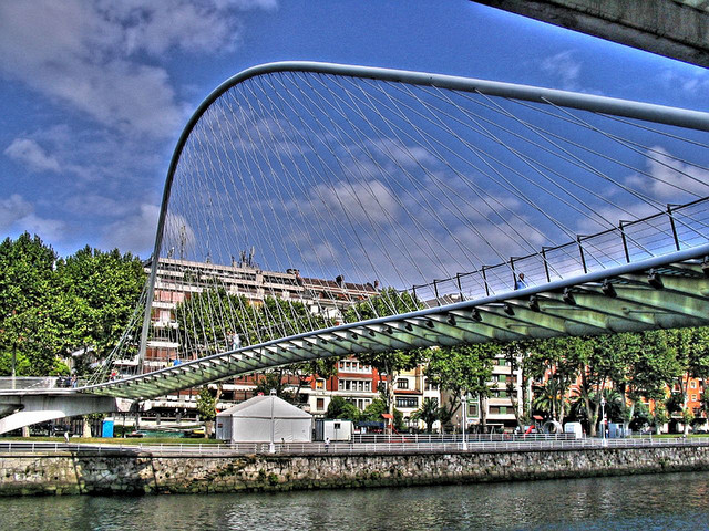 Мост Кампо-Волантин в Бильбао