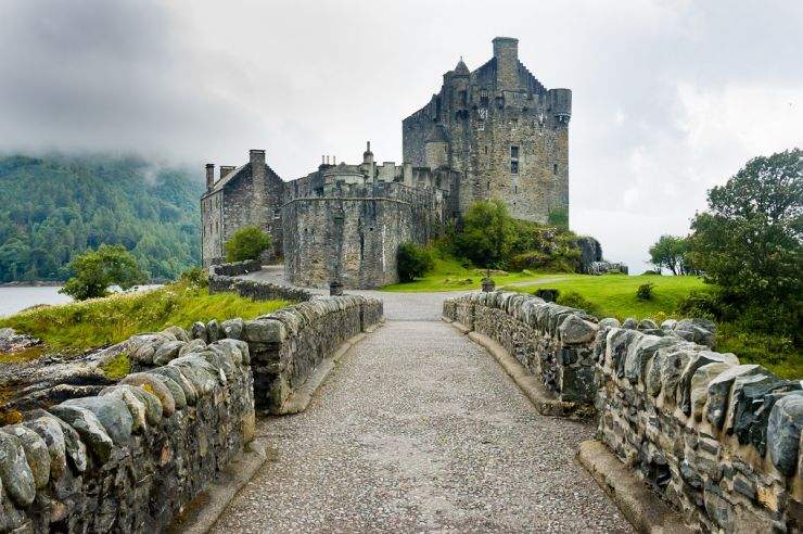 Темный замок в Шотландии